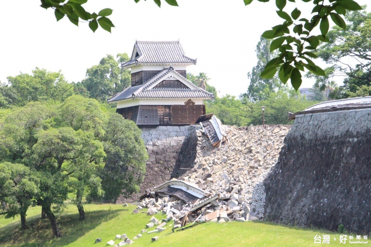 熊本呼呼加油團，考察熊本受損的古蹟建築。