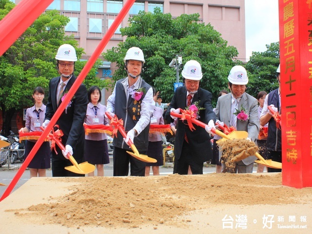 大里仁愛醫院擴大服務　新建泉生醫療大樓舉行動土