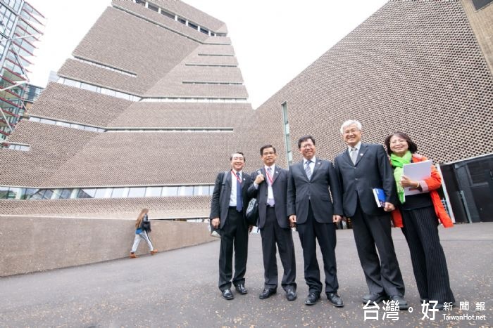 參訪英國泰特現代美術館 鄭市長：汲取美術館成功經驗，打造桃園成為文化藝術城市 。 