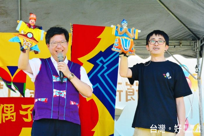 桃園夏日親子藝術節，鄭市長：透過劇團表演，讓親子共遊、共學。