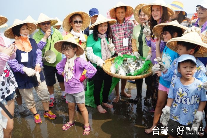 夏日海岸牽罟趣　重現客家漁村百年風情