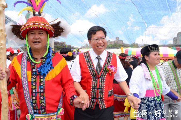 鄭市長表示，阿美族豐年祭ilisin代表對祖靈的虔誠、慶祝豐收以及文化傳承。