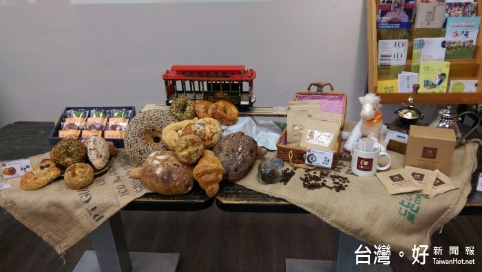 購買BOSKÉ咖啡麵包坊人氣商品美式工藝麵包、咖啡掛耳包、咖啡豆，並以兌換券的方式來帶動店內的來客數。