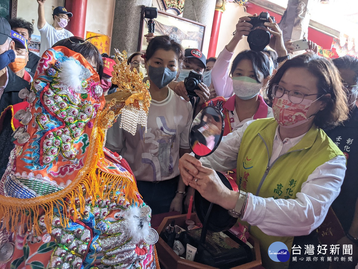 南瑤宮笨港進香「換龍袍禮」　百年徒步古香路具歷史與神聖意義