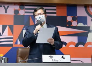 鄭市長表示，「石門水庫跨域亮點計畫」規劃於大溪區「溪洲低碳旅遊服務區」提供舒適露營環境，今年7月正式對外開放