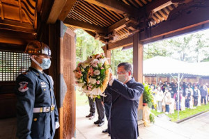 鄭市長擔任春祭致祭典禮主祭官，感懷先烈及忠烈殉職人員忠勇愛國的精神