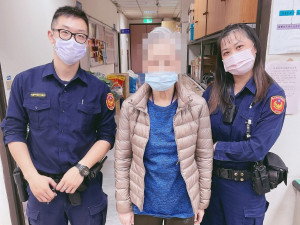 失智老婦獨自外出　警循線將她帶回家人身邊