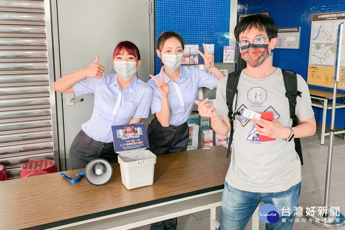 桃猿棒球主題車站　樂天女孩變身桃捷站務員超吸睛 台灣好新聞 第4張