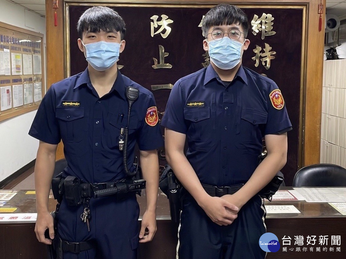 強降雨路面積水影響交通　板警清除排水孔堵塞障礙物 台灣好新聞 第3張