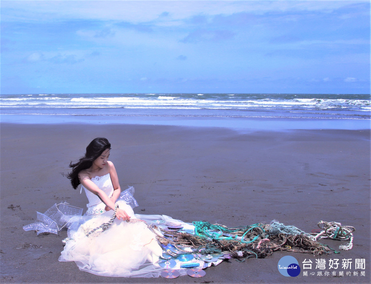 鼓勵大學生關懷社會　元智T-Lab得獎團隊將海廢融入婚紗攝影