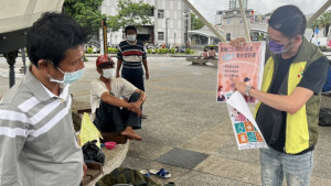 ▲社工針對熱點區域加強訪視宣導。（圖／記者 許高祥 翻攝）