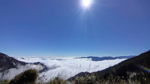 埡口風起雲湧美麗山景 /玉管處提供