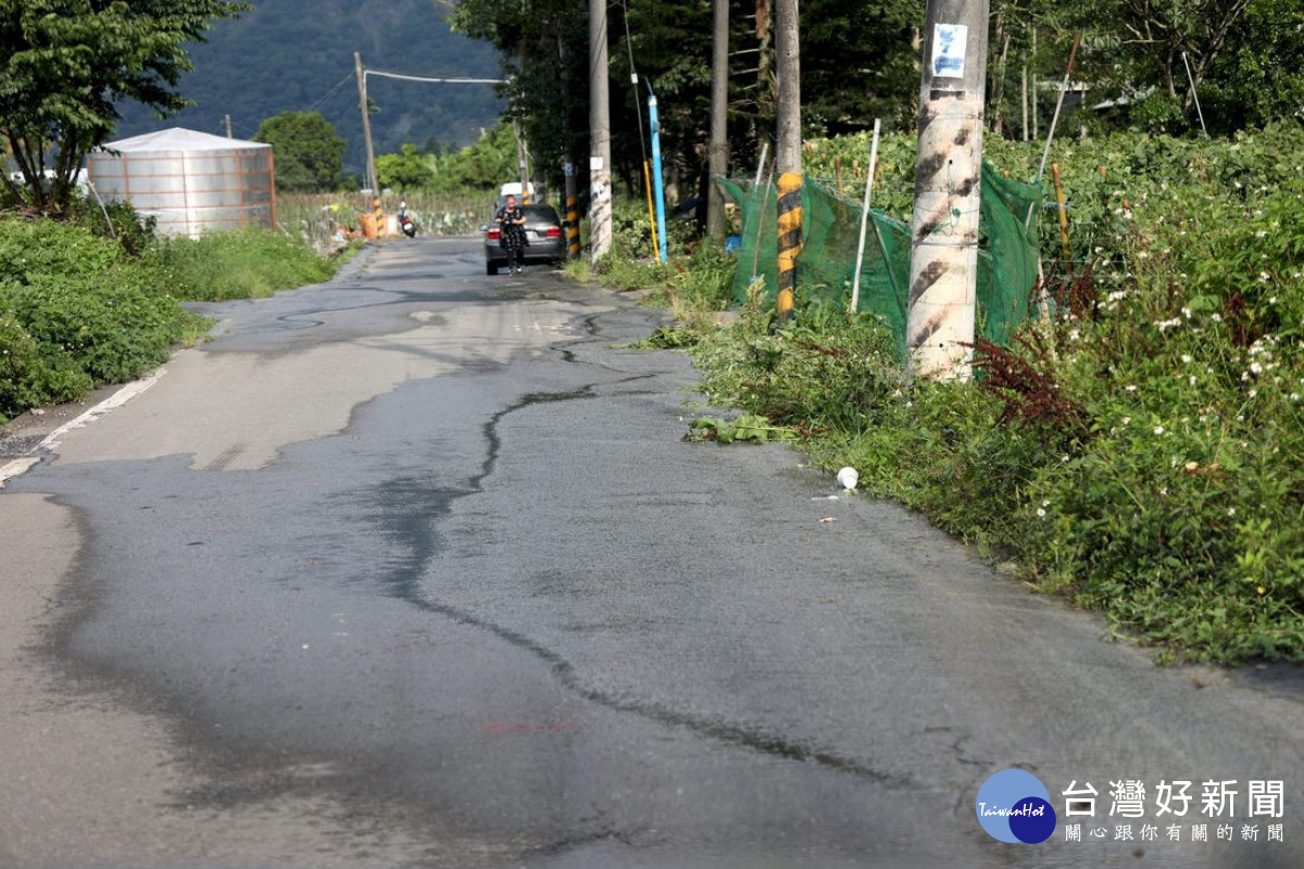 東埔日月雙橋規劃農民市集  林縣長信義會勘允逾9百萬改善道路排水 台灣好新聞 第4張