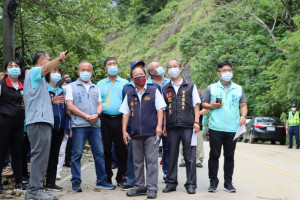 南庄苗21線邊坡土石大規模崩塌　徐耀昌視察災情指示加速復建工程