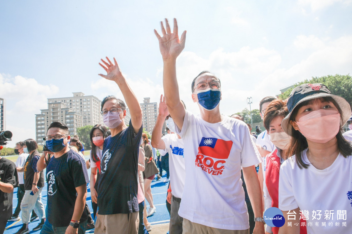 國民黨青工運動會　    朱立倫、張善政首度桃園同框