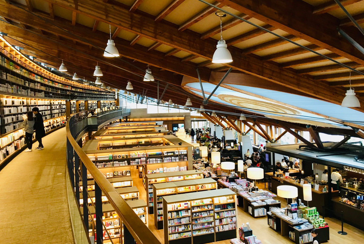 謝福弘表示將取經日本九州佐賀縣武雄市圖書館，為苗栗打造提升文化兼顧振興觀光的圖書館。