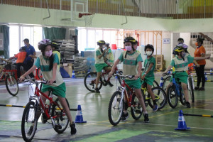 自行車鍊條製造商桂盟國際（5306），2年前開始啟動校園「小騎士安全營」，推廣單車知識及教育。(桂盟國際提供)