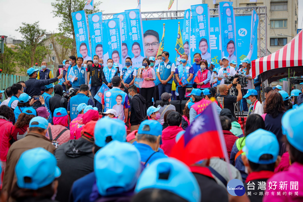 國民黨桃園市長候選人張善政出席市議員候選人陳韋曄競選總部成立大會。<br />
<br />
