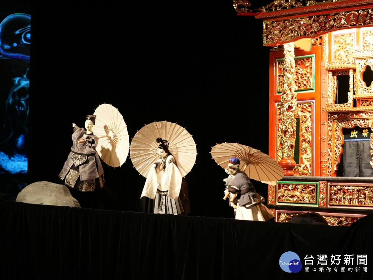 不恐怖的鬼故事台北木偶劇團-水鬼請戲　用現代劇場光影變出更多空間