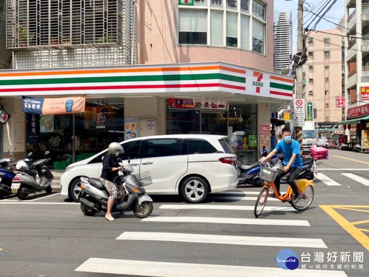 楊梅區市議員參選人張清俊表示，楊梅區跟其他人口數接近的區域相比，Ubike站點數量竟然不到其他區的一半。<br />
<br />
