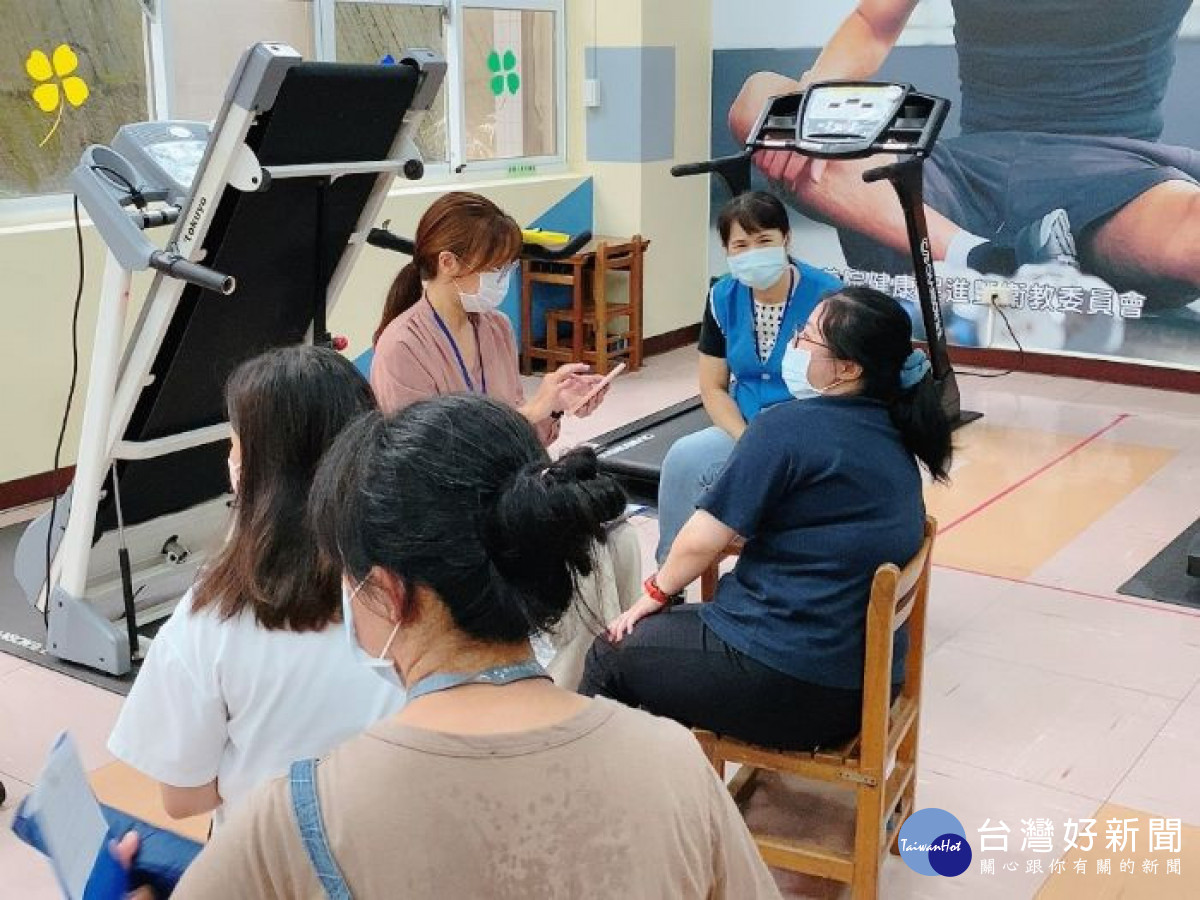 桃園療養院為了培養員工長期運動習慣，舉辦為期一個月的「桃療勇腳馬 健康萬步走」活動。<br />
<br />
