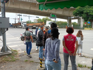 會勘舊正交流道塞車。林重鎣攝