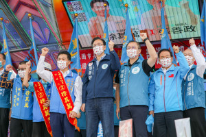 國民黨桃園市長候選人張善政出席市議員候選人徐其萬大園聯合競選總部成立大會 。