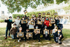 台中國家歌劇院藝術進校園，到苗栗通霄南和國中讓學生動手製作出自己的微型劇場。（圖/臺中國家歌劇院提供）