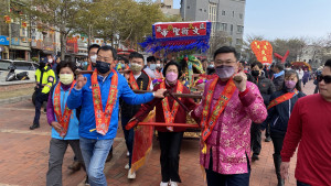 鹿港四季紅「文衡聖帝新春賜福踩街」祈福好運來。圖／彰化縣政府提供