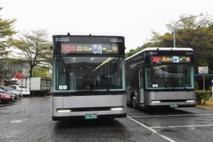 彰化電動公車首航，市區客運【20路】今日正式啟航上路。圖／記者鄧富珍攝