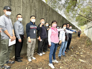 立委楊瓊瓔及台中市議員羅永珍爭取軍方土地，以串聯潭雅神綠園道及新庄休閒園道。