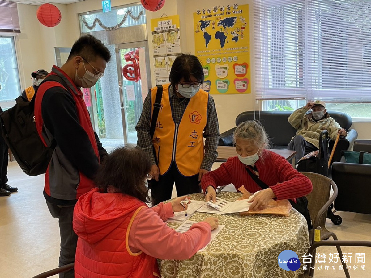 新北榮服處永和榮欣志工隊　協助失智榮民入住榮家頤養天年 台灣好新聞 第2張