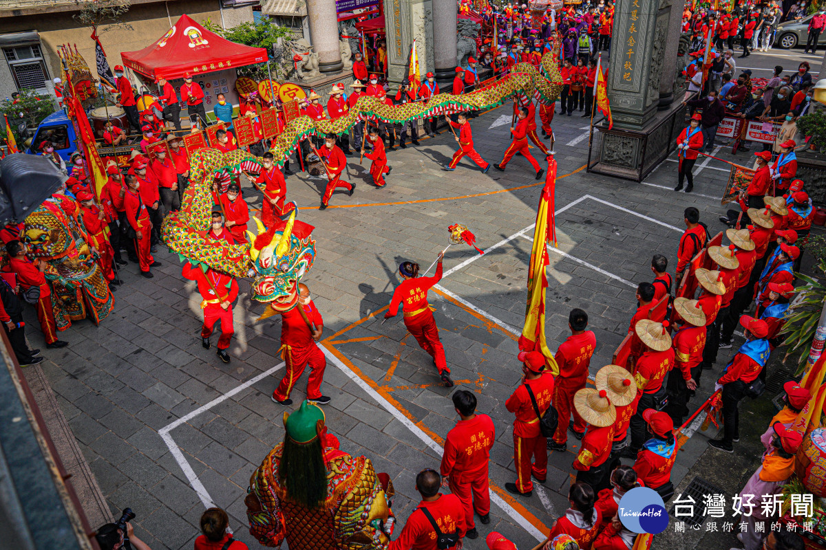 龍德宮天上聖母祈福遶境       四媽祖欽點女弟子護駕隨行