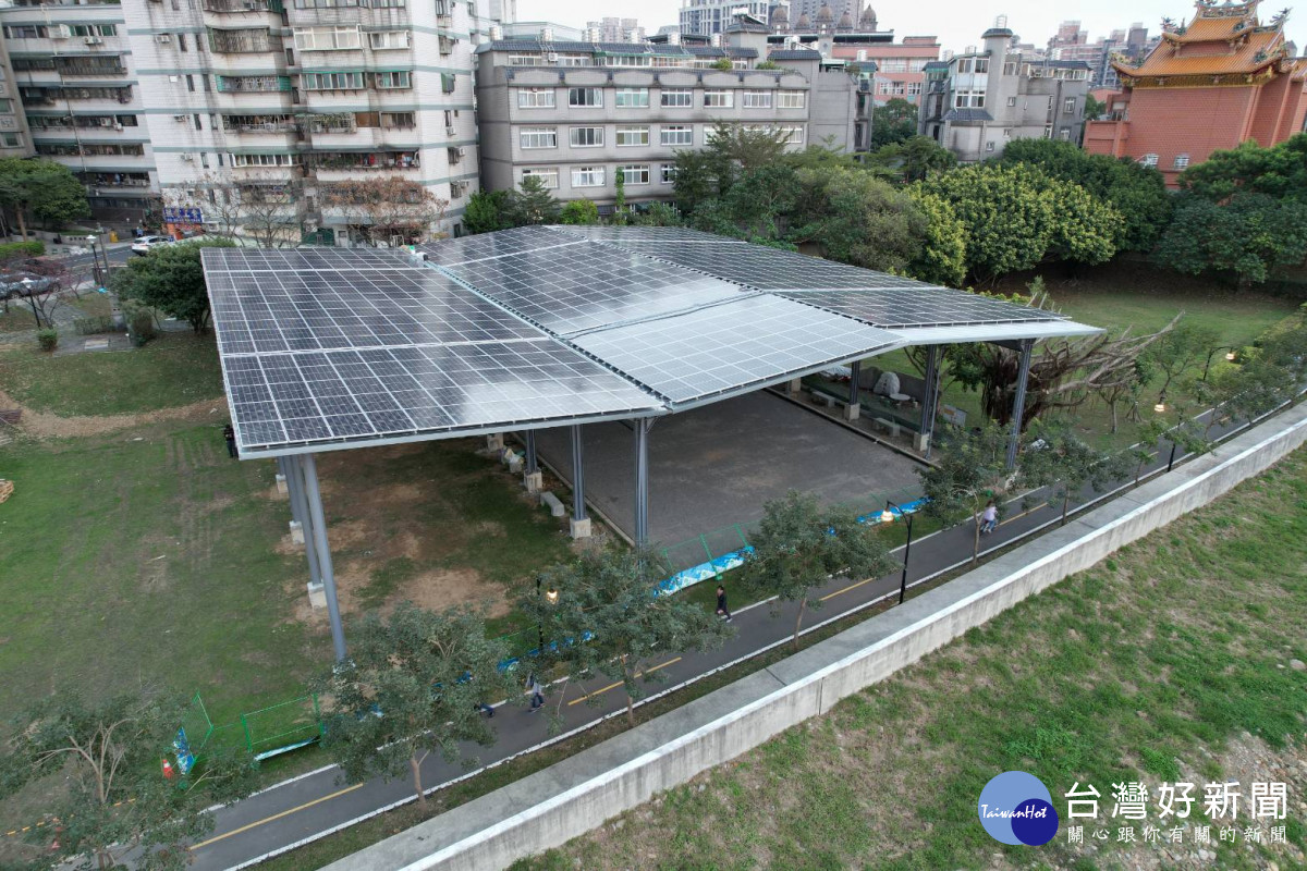 桃園蘆竹區光明河濱公園光電法式滾球場啟用典禮      躍昇北台最大光電城市