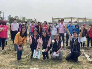 空地大變身 中市環保局栽種香草回饋里民