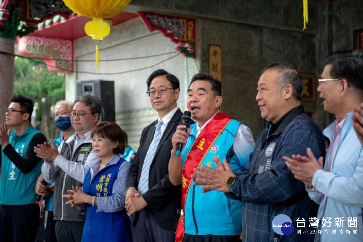 葉春日公派下協進會理事長擔任主祭者致歡迎詞。