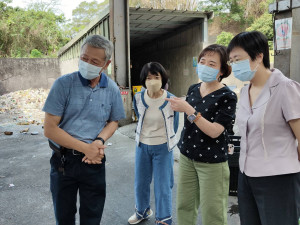 蔡麗宜檢察官與張曉雯檢察長前往社會勞動機構實地督核，查訪社會勞動人勞務執行現況。／嘉義地檢署提供