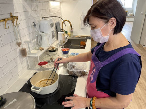 ▲月嫂可針對產婦的飲食喜好製作月子餐。（圖／記者 許高祥 翻攝）