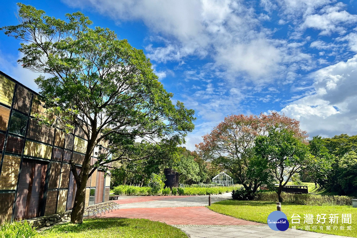 桃園市政府農業局龜山苗圃綠環境生態園區。<br />
