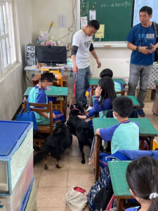 校犬出任務，動物友善校園宣傳暨生命教育宣導。