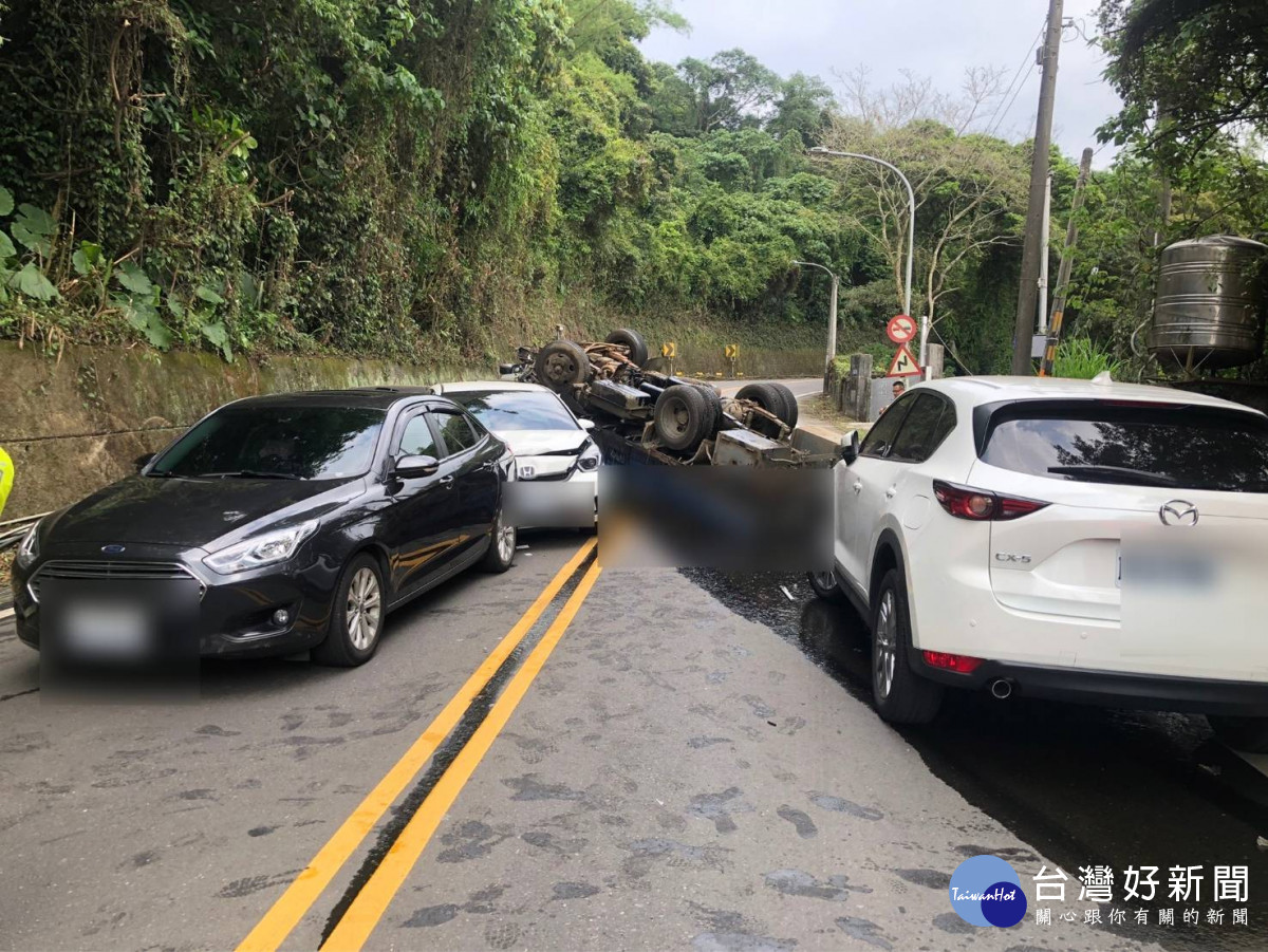 大溪區桃59之1線車禍，7車受損、6人輕傷送醫。<br /><br />
<br /><br />
