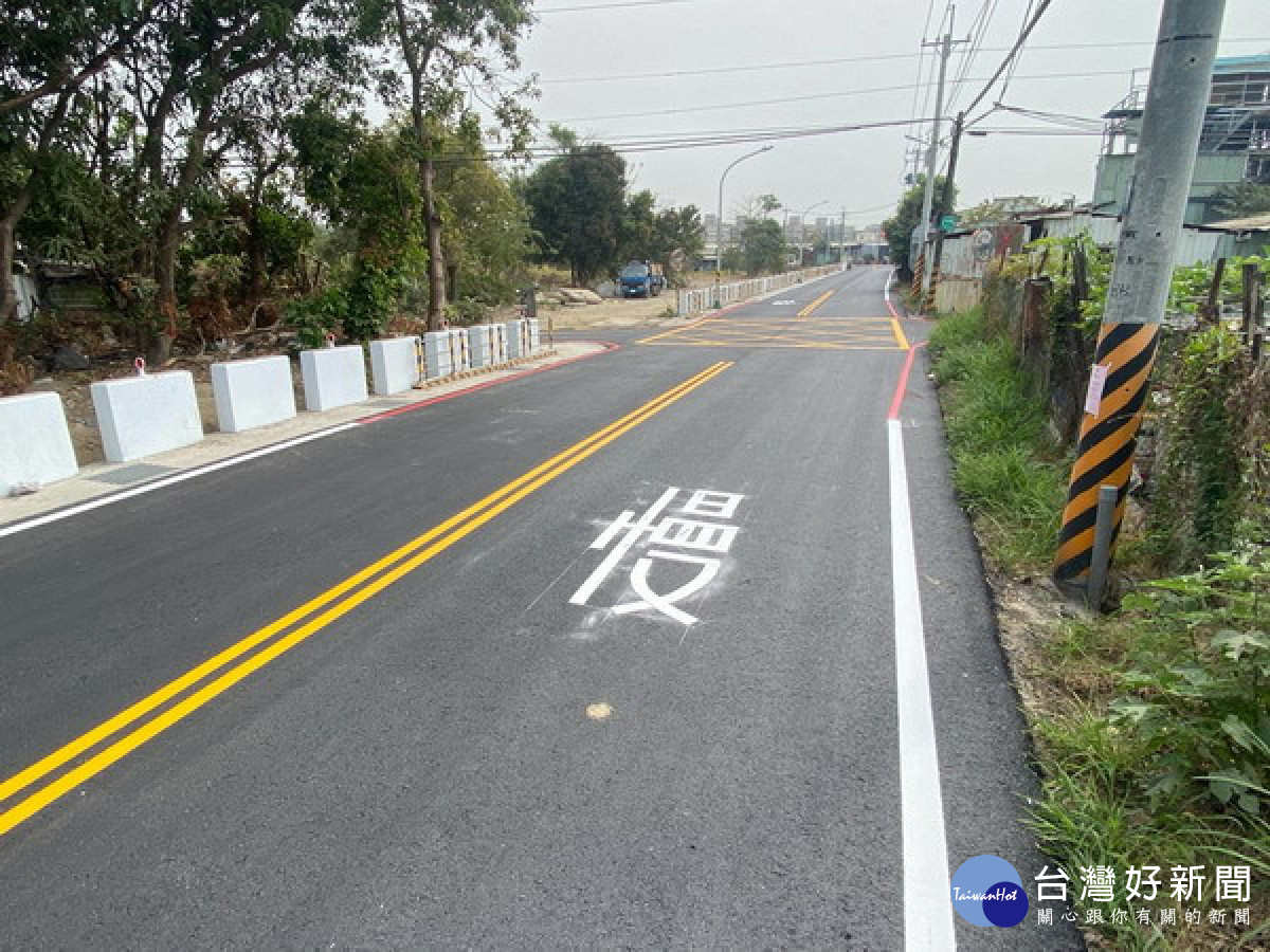 ▲鳳山區中崙路西段拓寬工程通車，有助於當地人文發展與經濟流通。（圖／記者 許高祥 翻攝）