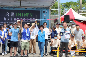 台灣無人飛機創意設計競賽登場　苗栗副縣長為選手加油打氣