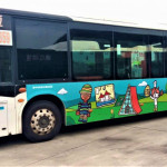 中市府將小朋友塗鴉的畫作變成彩繪公車