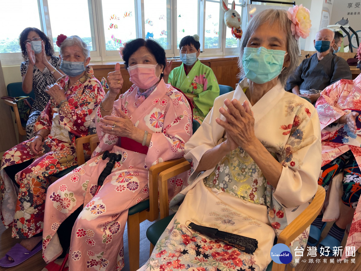 幫長輩圓日本夢，福興秀和苑日照中心和服派對。圖／記者鄧富珍攝