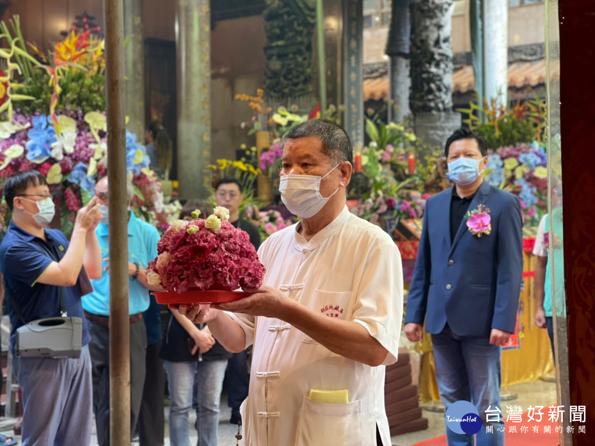 新莊文武大眾爺聖誕千秋　副市長朱惕之參拜祈求國泰民安 台灣好新聞 第3張