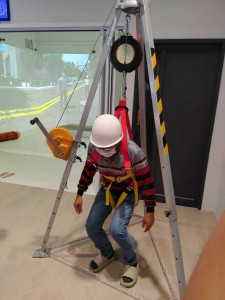 ▲高市勞工局運用XR提升局限空間作業防災訓練成效。（圖／記者 許高祥 翻攝）