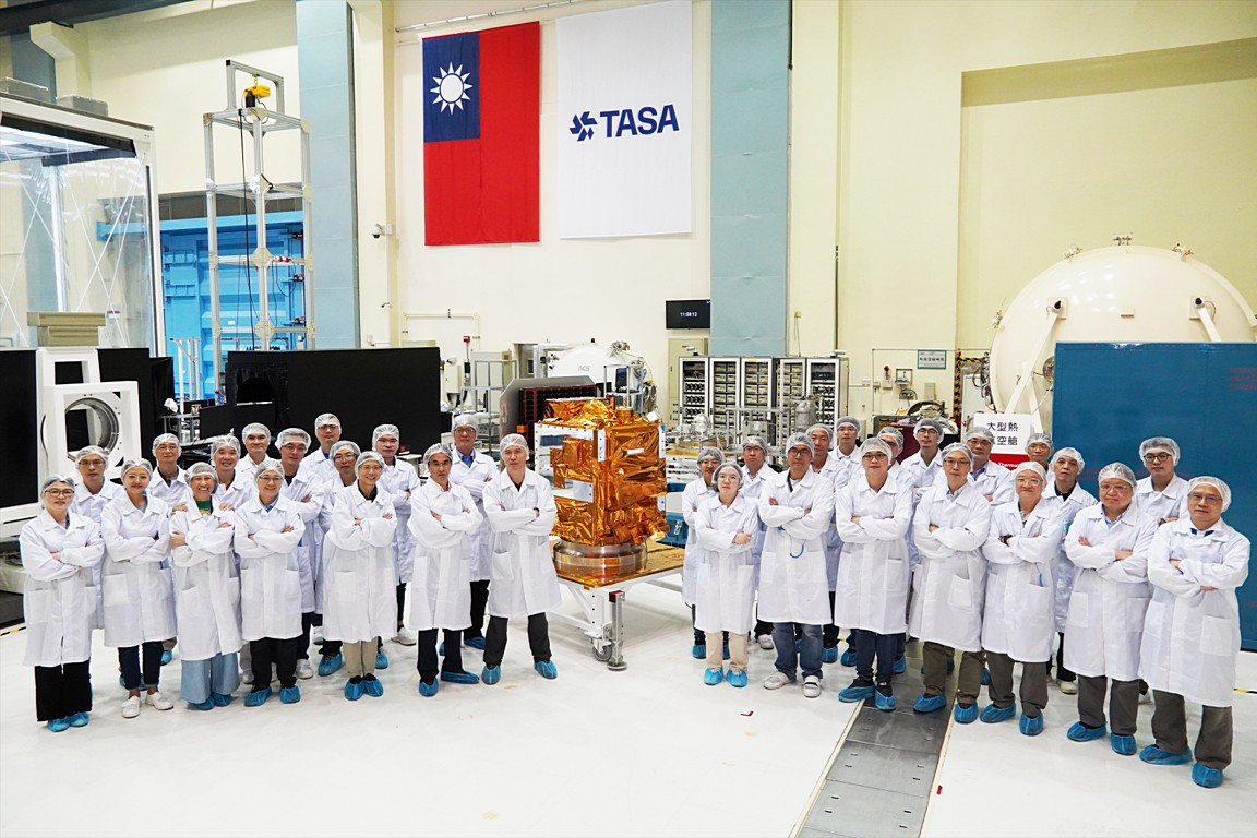 台灣首枚自製氣象衛星「獵風者衛星」預計將於7月14日從太空中心起運，準備於今年9月搭乘亞利安公司(Arianespace)的Vega型火箭升空。（圖／國家太空中心提供）