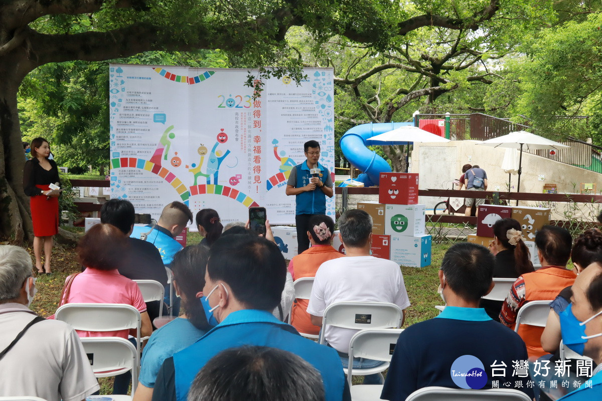 張嘉哲在社福、教育、建設上都讓市民有感。（記者扶小萍攝）