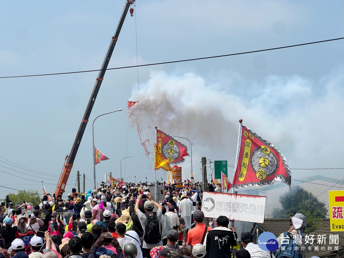 嘉縣奉天宮、配天宮廟前環境友善維護示範區，8/28起燃炮將限量／資料照，嘉義縣府提供